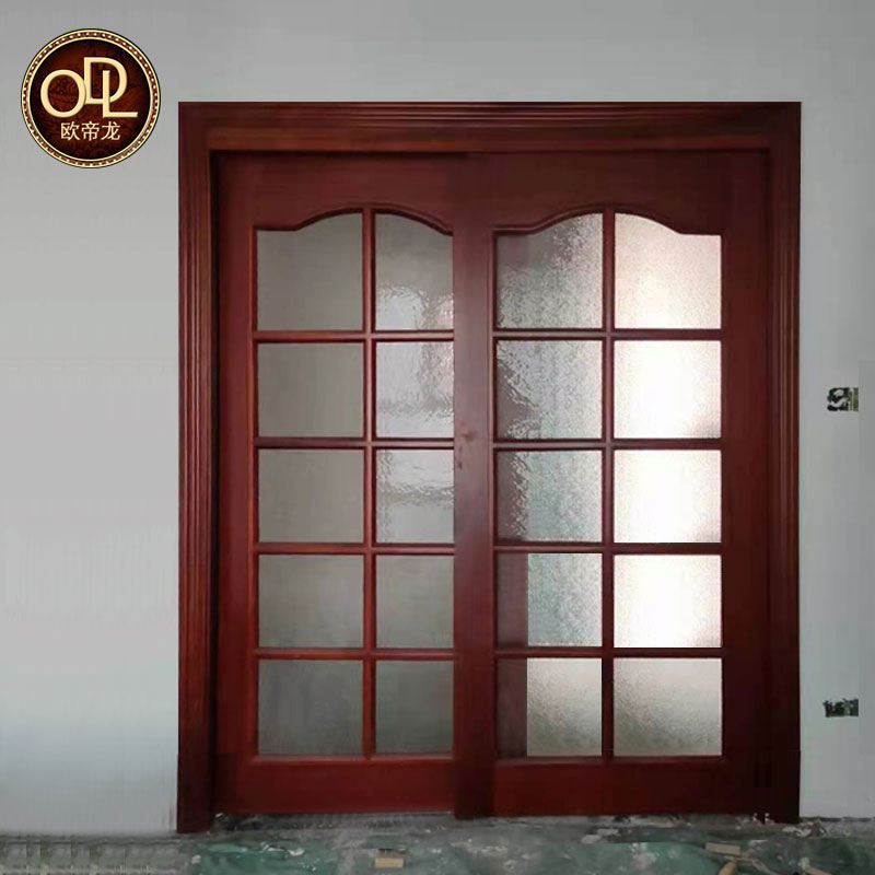 廚房實木玻璃推拉門多少錢一平方？廚房做實木推拉門還是做實木吊趟門好咨詢歐帝龍門廠